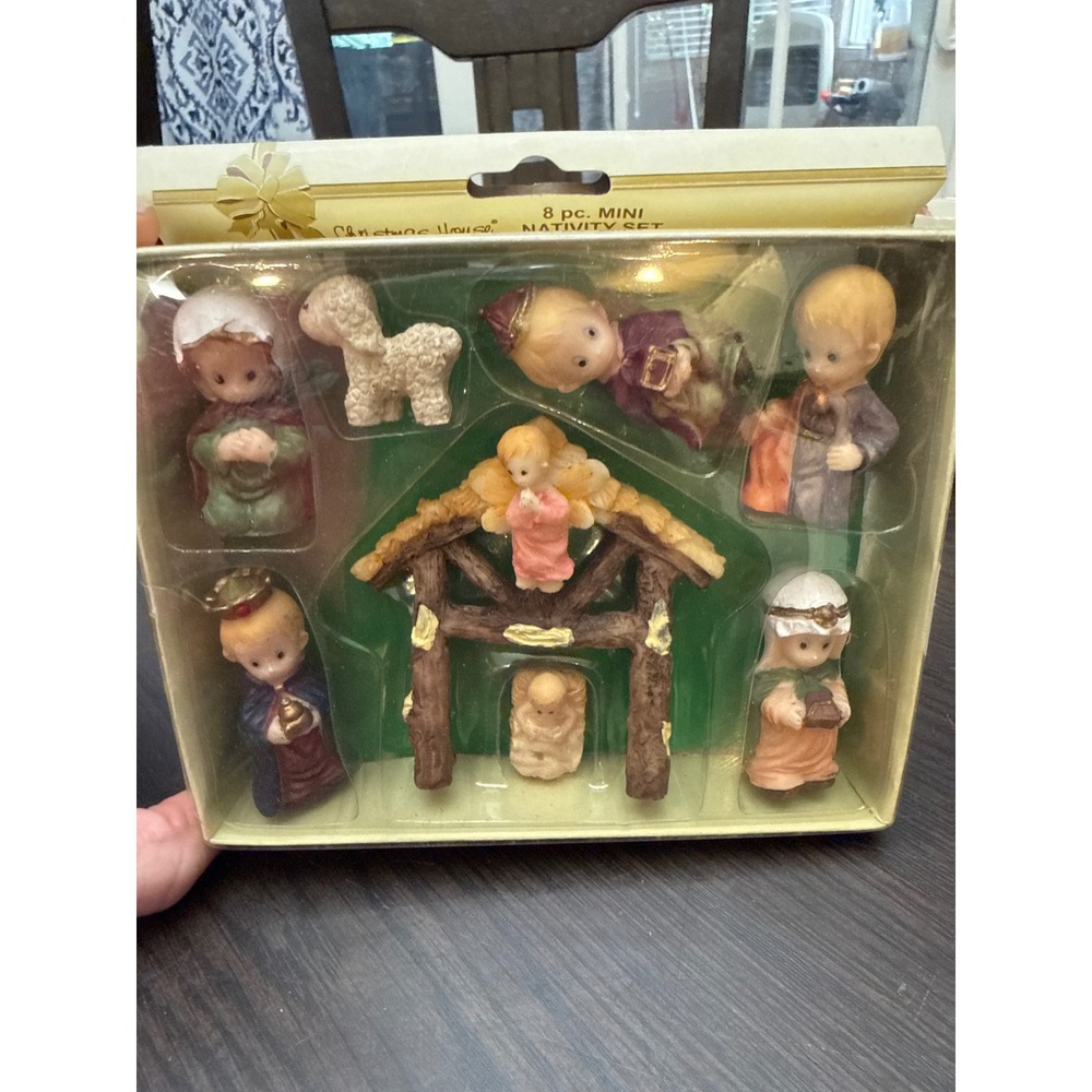 Christmas House 8 Piece Mini Nativity Set Child Like Figurines 873687 New Box